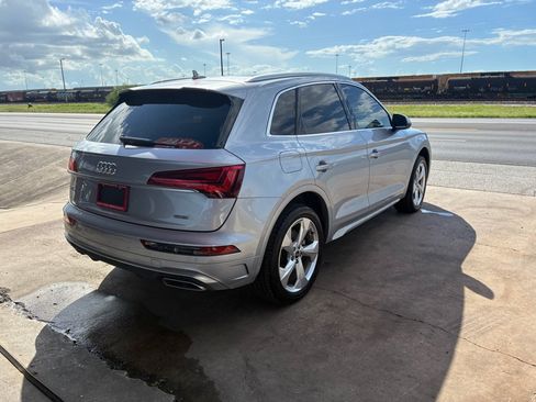 Used 2022 Audi Q5 2.0T Premium Plus w/ Premium Plus Package AWD/4WD image 16