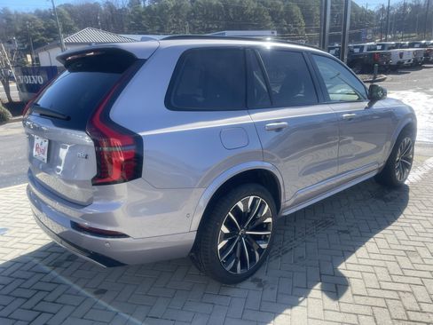 New 2026 Volvo XC90 B6 Ultra image 4
