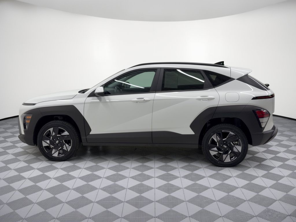 Used 2025 Hyundai Kona SEL AWD/4WD image 2