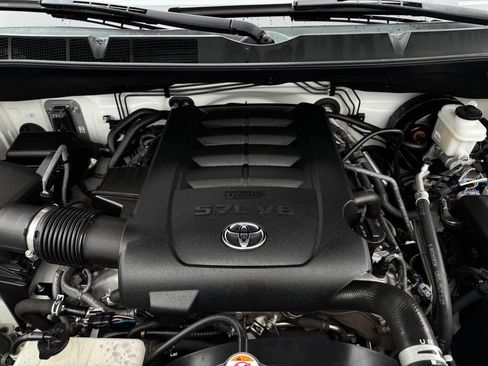Used 2020 Toyota Tundra SR5 AWD/4WD image 31