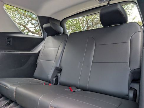 Used 2021 Chevrolet Traverse Premier w/ Redline Edition image 21