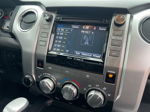 Used 2016 Toyota Tundra SR5 image 65