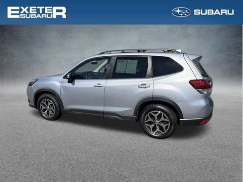 Used 2023 Subaru Forester Premium AWD/4WD image 6