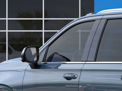 New 2026 Chevrolet Suburban Premier AWD/4WD image 12