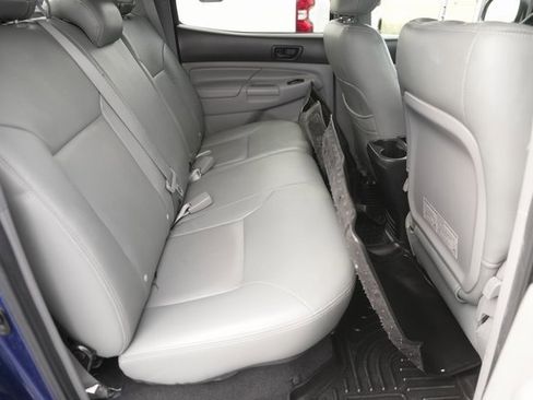 Used 2014 Toyota Tacoma PreRunner image 15