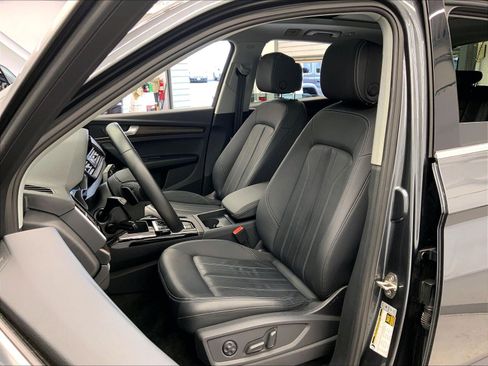 Certified 2023 Audi Q5 2.0T Premium w/ Convenience Package AWD/4WD image 17