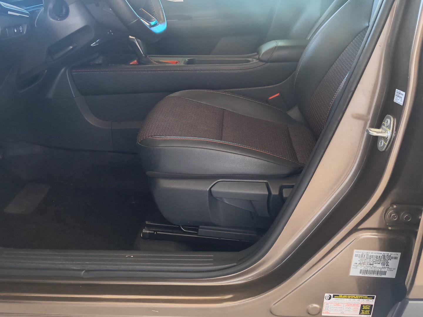 Used 2025 Nissan Kicks SR FWD image 20