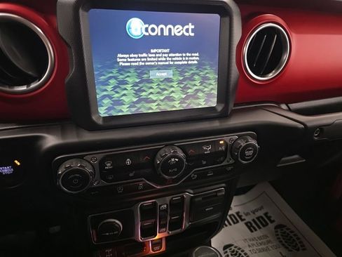 Used 2020 Jeep Gladiator Rubicon AWD/4WD image 19