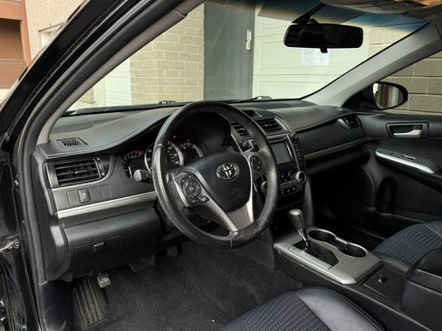 Used 2012 Toyota Camry SE FWD image 12