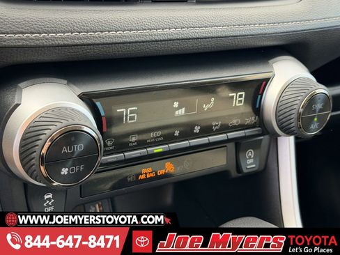 Used 2025 Toyota RAV4 XLE image 20
