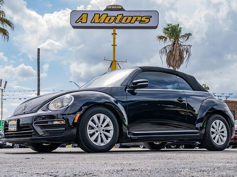 Used 2019 Volkswagen Beetle 2.0T SE FWD image 2
