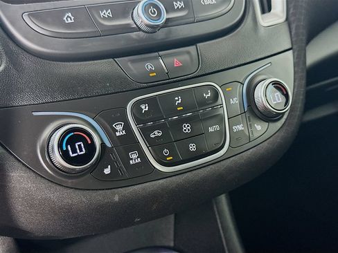 Used 2024 Chevrolet Malibu LT FWD image 22