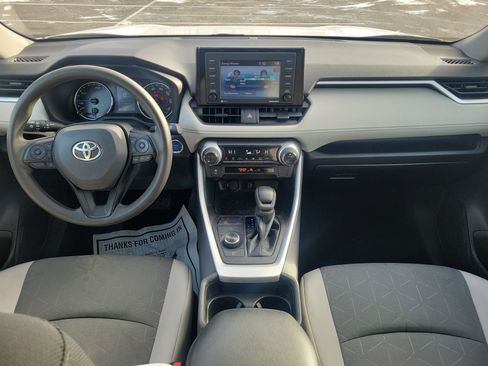 Used 2021 Toyota RAV4 XLE image 10