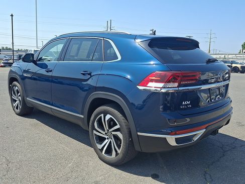 Used 2021 Volkswagen Atlas Cross Sport SEL Premium AWD/4WD image 6