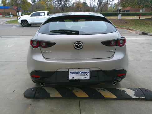 Used 2024 MAZDA MAZDA3 s image 11
