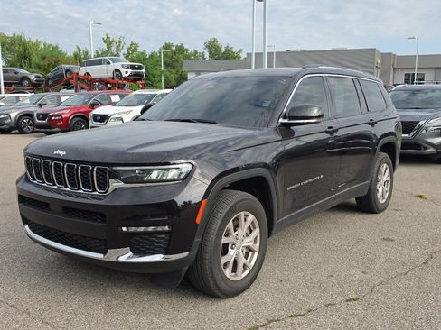 Used 2022 Jeep Grand Cherokee L Limited AWD/4WD image 3