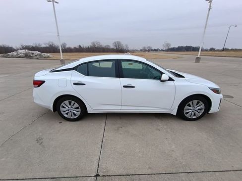 Used 2025 Nissan Sentra S image 8