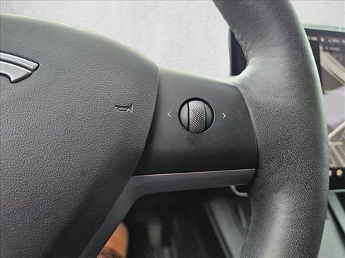 Used 2021 Tesla Model 3 Long Range image 12
