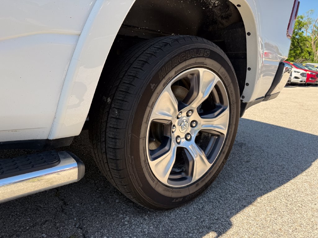 Used 2022 RAM 1500 Laramie AWD/4WD image 14