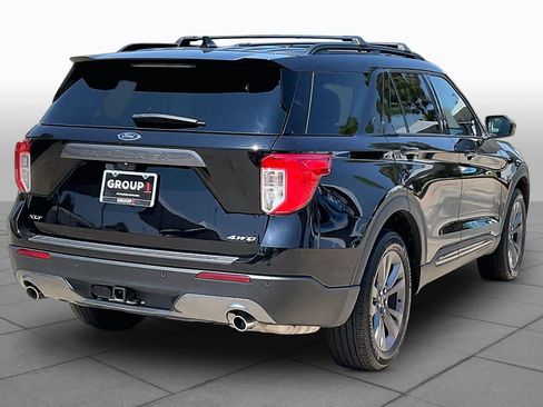 Used 2024 Ford Explorer XLT w/ Equipment Group 202A AWD/4WD image 13