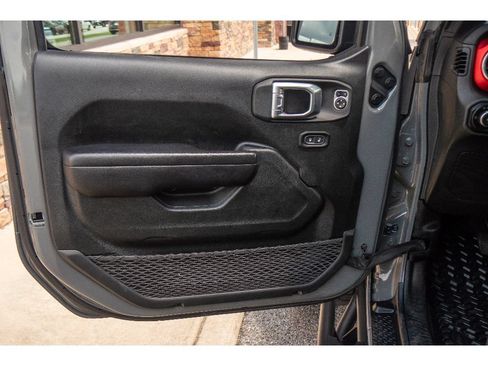 Used 2021 Jeep Wrangler Unlimited Rubicon AWD/4WD image 9