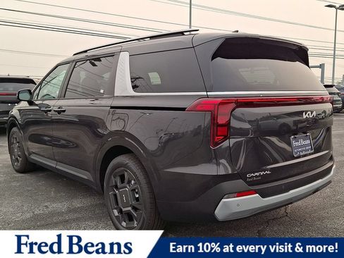New 2026 Kia Carnival EX FWD image 3