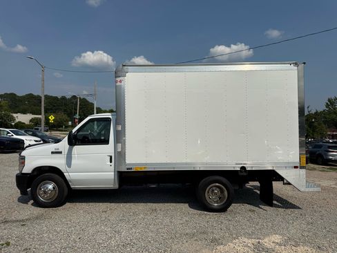 Used 2024 Ford E-350 and Econoline 350 Super Duty w/ Power Windows & Locks Group RWD image 14