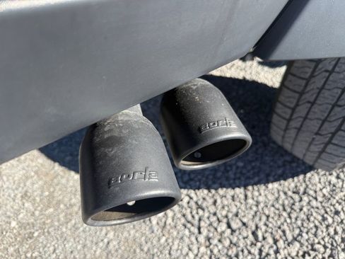 Used 2023 Jeep Gladiator Sport image 16