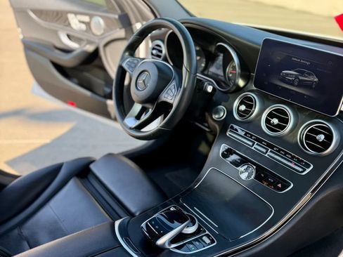 Used 2015 Mercedes-Benz C 300 4MATIC Sedan image 23