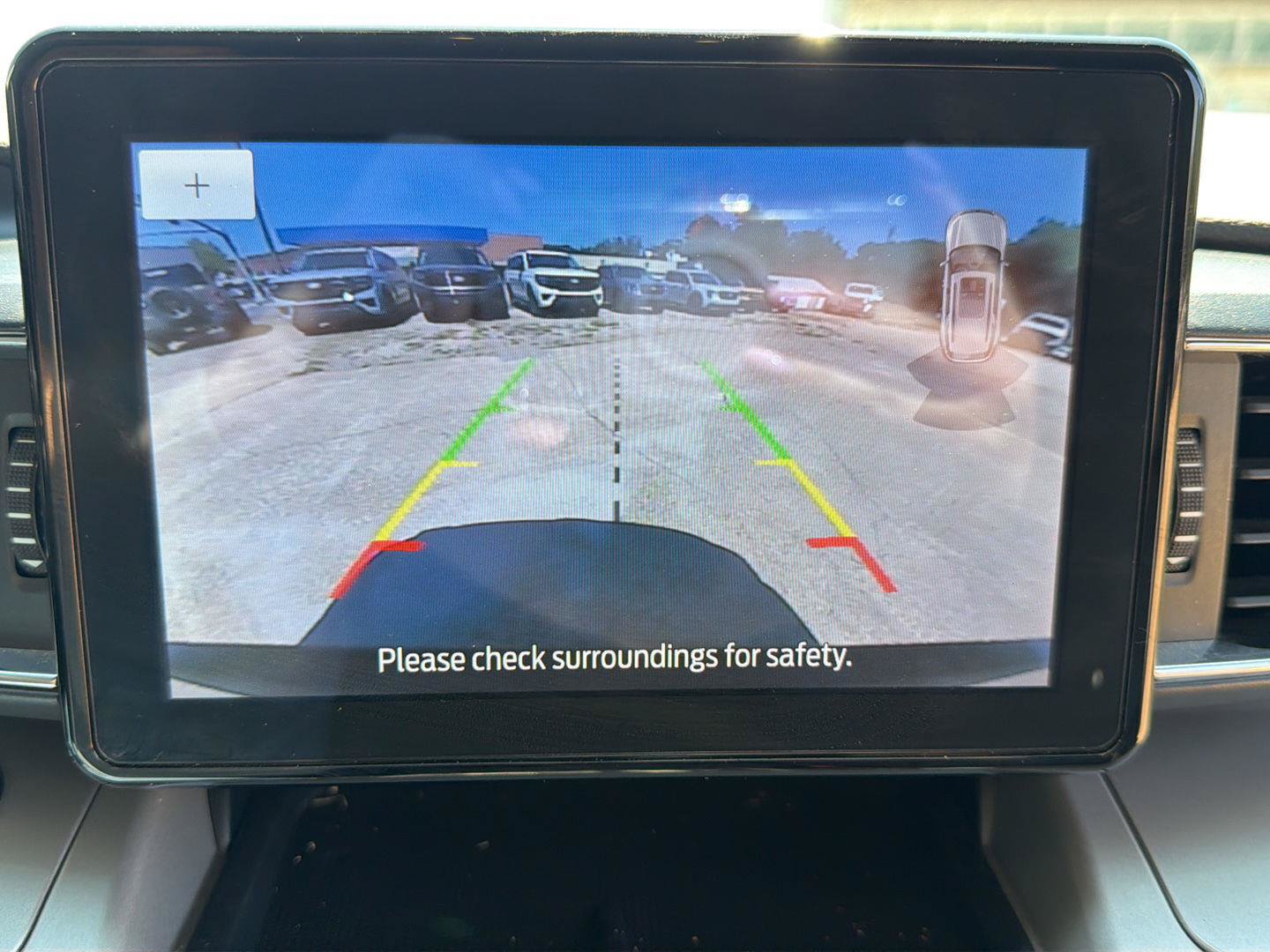 Used 2024 Ford Explorer XLT w/ Equipment Group 202A RWD image 22