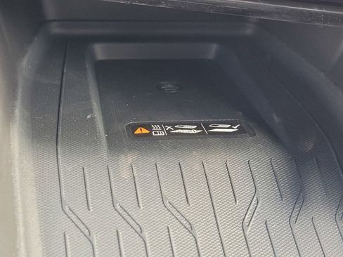 New 2026 Chevrolet Equinox EV LT image 17