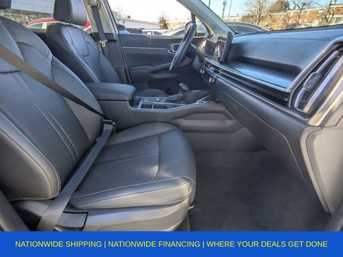 Used 2025 Kia Sorento S image 16