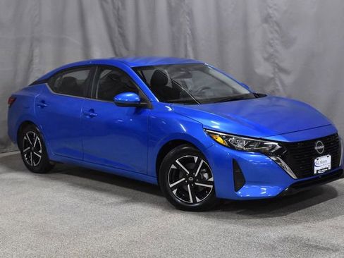 Used 2024 Nissan Sentra SV image 3