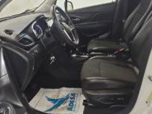 Used 2021 Buick Encore Preferred FWD image 5