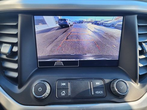 Used 2023 GMC Acadia SLE image 34