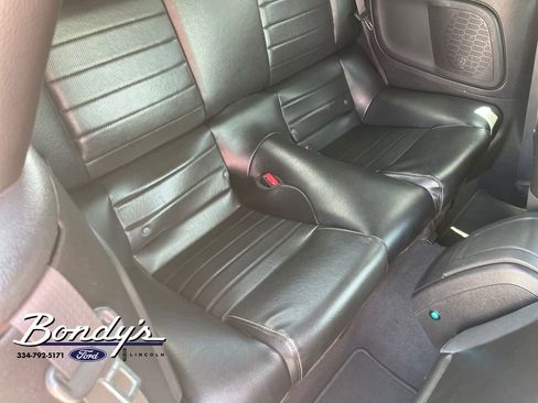 Used 2010 Ford Mustang GT RWD image 16