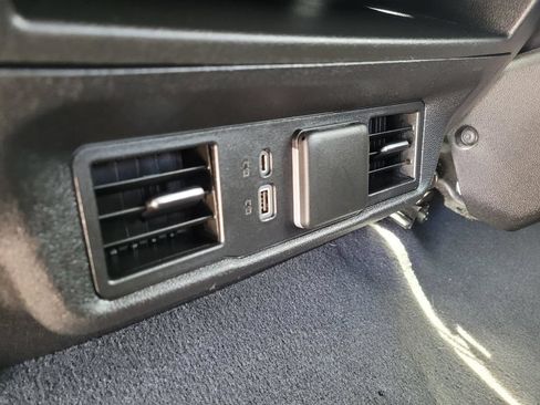 Used 2024 GMC Sierra 1500 SLT RWD image 13