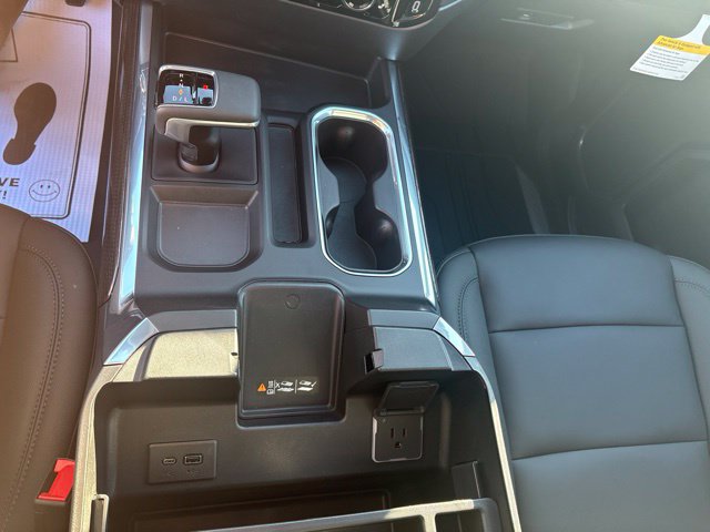 New 2026 Chevrolet Silverado 1500 RST w/ Redline Edition AWD/4WD image 16