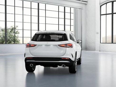 Used 2025 Mercedes-Benz GLA 35 AMG 4MATIC image 24