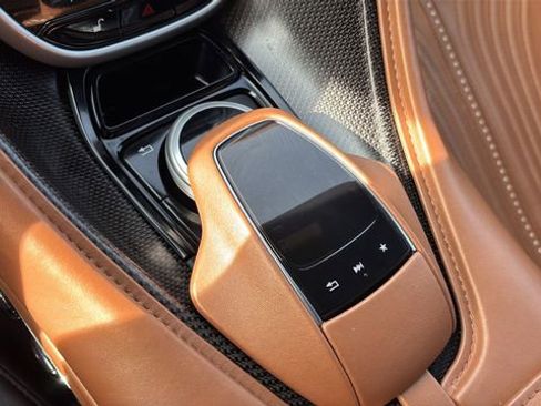 Used 2017 Aston Martin DB11 V12 image 36