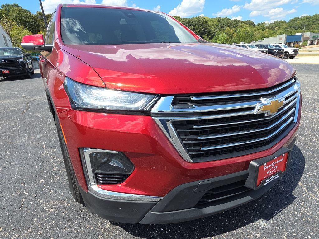 Used 2023 Chevrolet Traverse LT w/ LPO, Floor Liner Package AWD/4WD image 11