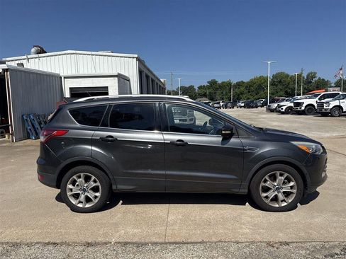 Used 2016 Ford Escape Titanium w/ Equipment Group 301A FWD image 2
