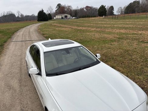 Used 2013 BMW 528i xDrive Sedan image 36