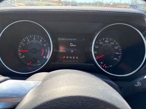 Used 2019 Ford Mustang Coupe image 9