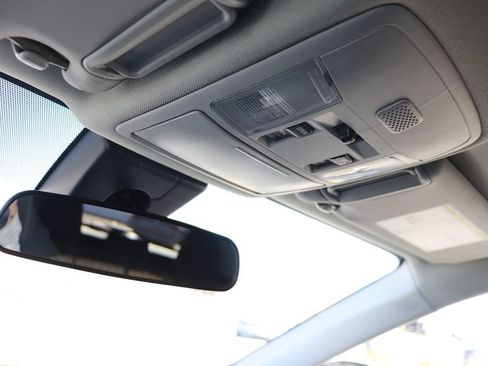 Used 2018 Toyota RAV4 XLE FWD image 26