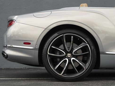 Used 2020 Bentley Continental GT image 78