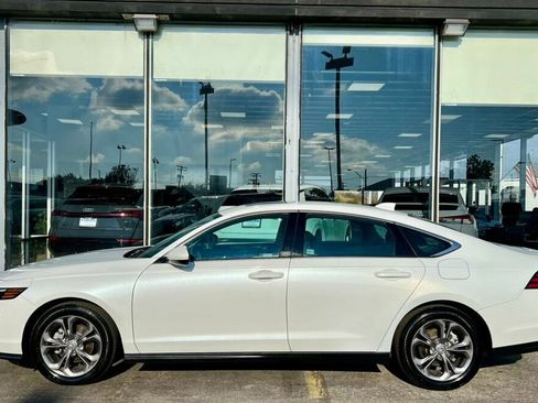 Used 2024 Honda Accord EX image 2