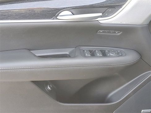 Certified 2023 Cadillac XT5 Premium Luxury w/ LPO, Floor Liner Package image 11