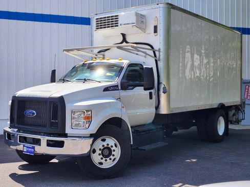 Used 2023 Ford F650 2WD Regular Cab Super Duty image 1