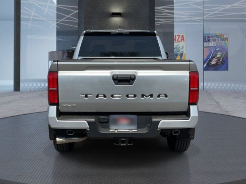 Used 2026 Toyota Tacoma SR5 AWD/4WD image 5